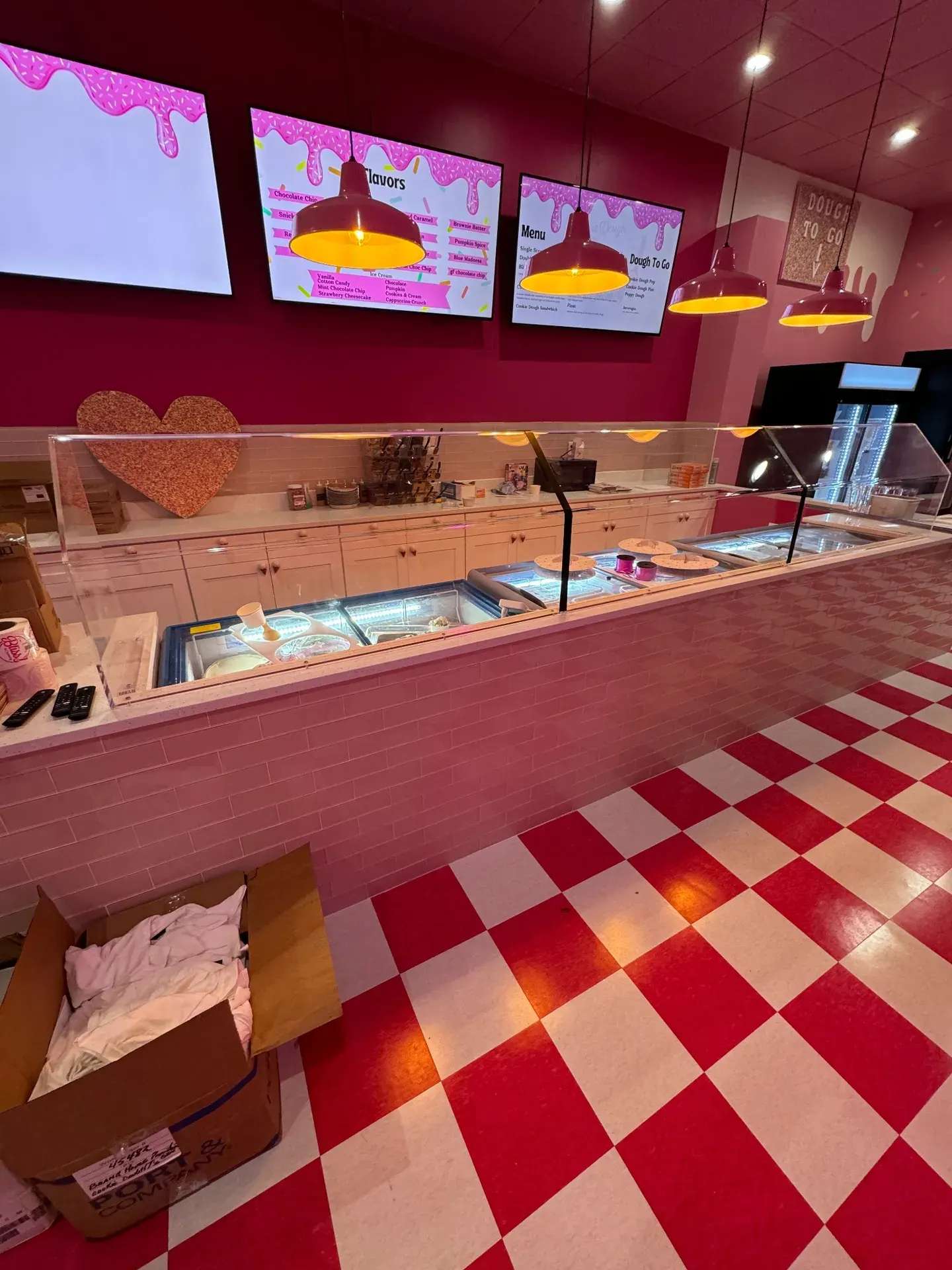 Finished retail service counter